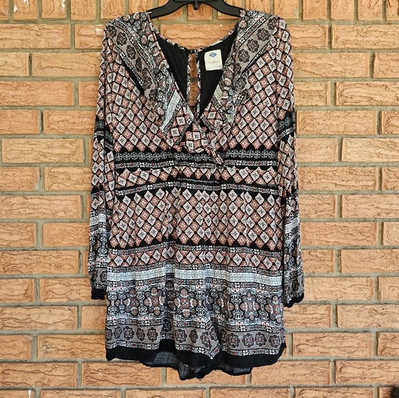 Sadie Robertson Wild Blue XL romper - Picture 10 of 10